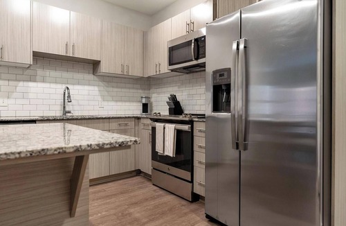 Yamacraw Village Apartment | Landing | Stylish 2BD in Downtown