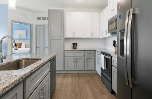 Lake Wales Apartment | Landing | Stylish 2BD, Game Room