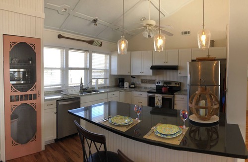 Edisto Island House | Large Hot Tub! Well maintained, recently updated Oceanfront, 7 BR home, Views!
