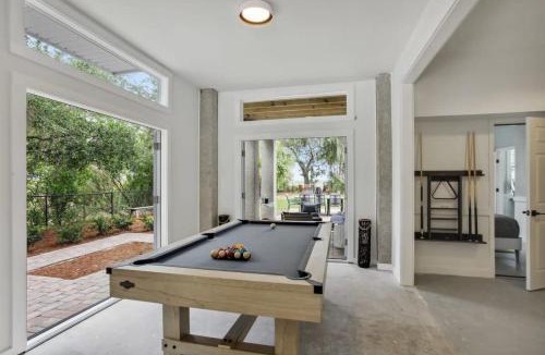 Savannah House | Large Peaceful Home Hot Tub Dock Near Beach