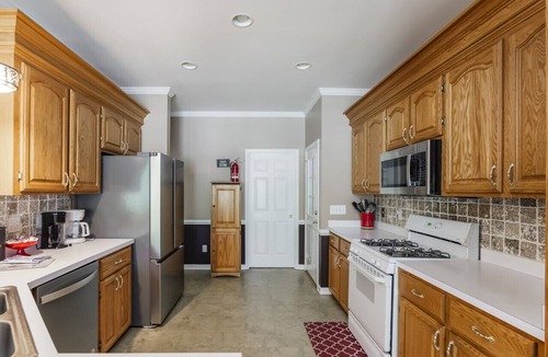 Leesville House | Lazy Days on Lakeshore - Private Dock, Kayaks SUP, Firepit and more
