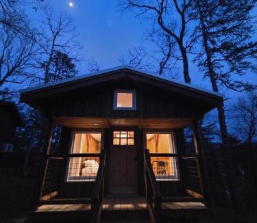 Robbinsville Apartment | Lazy T Cabins - Acadia