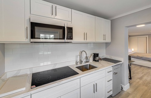 Winter Haven House | Legoland & Lakes Pool Home | Pet Friendly
