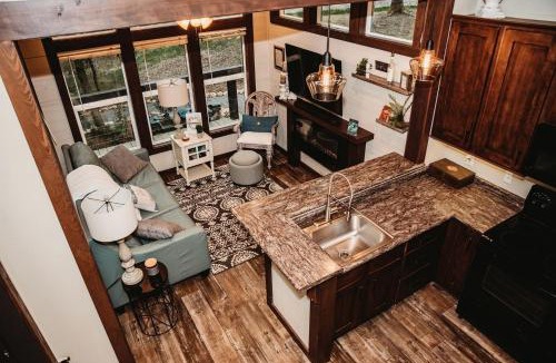 Monteagle House | Leprechaun Lodge at The Retreat at Deer Lick Falls in Tennessee