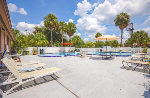 Kissimmee Hotel | Liberty Inn and Suites at Kissimmee near Disney World