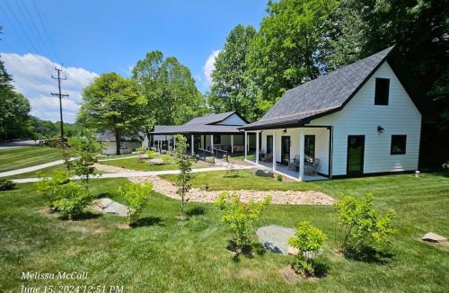 Brevard House | Life's Especially Good Retreat