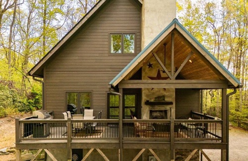 Brevard House | Little Bear Lodge Near Dupont State Forest