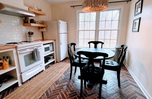 Apex House | Little House in the Woods