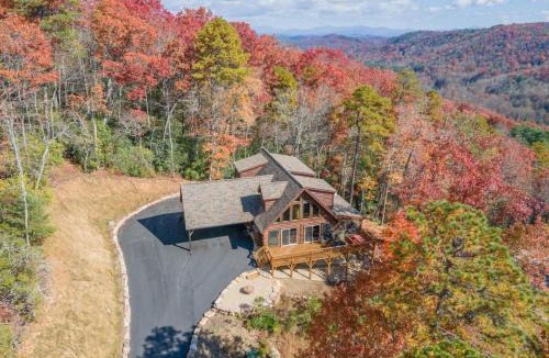 Pisgah Forest House | Little Mountain Lodge · Little Mountain Lodge - NEW Pisgah Fores