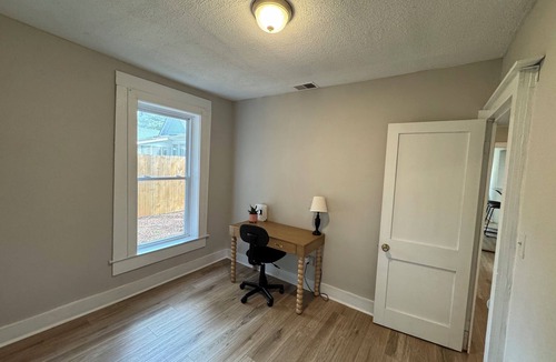 Athens Cottage | Located near UGA, Normaltown, & Downtown Athens. Charming 2-bed cottage w/AC.