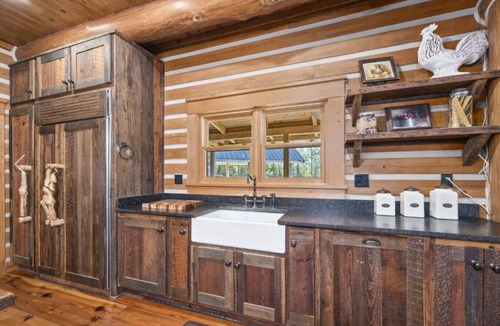 Bryceville House | Log Ranch House | 246 Acres | River | Horses | 12