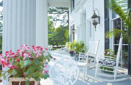 North Augusta Bed & Breakfast | Lookaway Inn