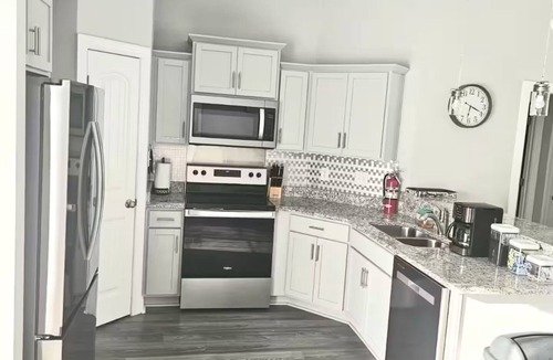 Loris House | Loris Home: Beach & Beyond