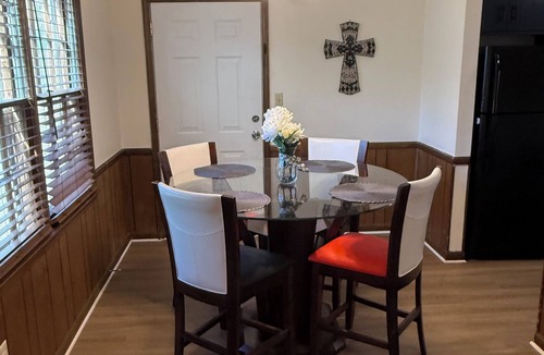 Athens House | Lovely 2-bedroom house with AC in cool Athens