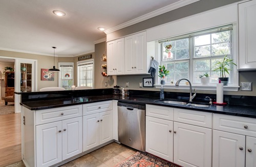 Martinez House | Lovely farmhouse style home in a quiet neighborhood