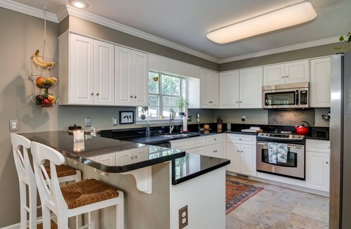 Martinez House | Lovely farmhouse style home in a quiet neighborhood