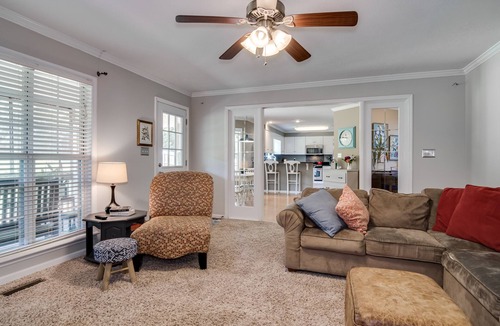 Martinez House | Lovely farmhouse style home in a quiet neighborhood