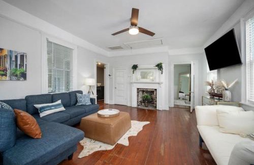Westside House | Lovely & Historical 3BR - Balcony - Central Location