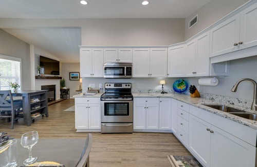 Morehead City House | Lovely Morehead City Home w/Fire Pit & Gas Grill