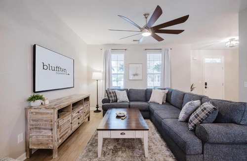 Bluffton House | Lowcountry Lodge! In the heart of historic Old Town Bluffton SC