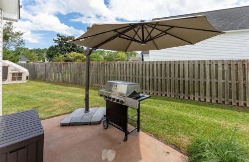 Murraysville House | Lux 5BR Escape Peaceful Oasis & Outdoor Zen Lounge