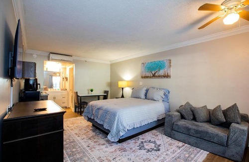 Sheffield Park Apartment | Lux Mins To Nascar HOF CDIA & Atrium Health