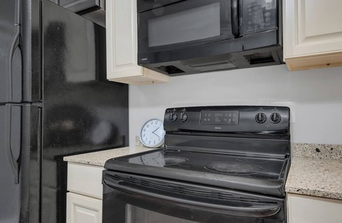 Old City Apartment | Lux Mins to Sunsphere, Downtown, UT, Nyland, Medical Center, World's Fair Park