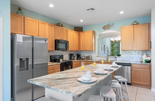 Veranda Palms House | LUXE Disney Home! Priv Heated Pool/Spa, 3000ft2, 6 bed/5.5bath, Sleeps 13!