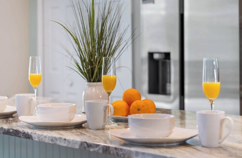 Veranda Palms House | LUXE Disney Home! Priv Heated Pool/Spa, 3000ft2, 6 bed/5.5bath, Sleeps 13!