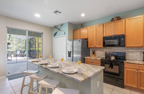 Veranda Palms House | LUXE Disney Home! Priv Heated Pool/Spa, 3000ft2, 6 bed/5.5bath, Sleeps 13!