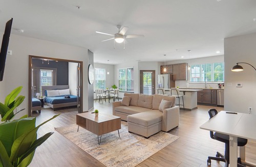 North Raleigh Apartment | Luxe King 3BR Suite in North Raleigh