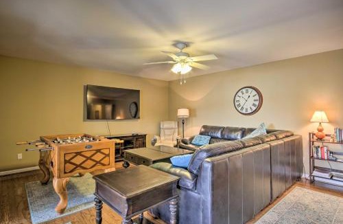 Chapin Apartment | Luxe Lakefront Apartment w/Shared Pool & Dock!