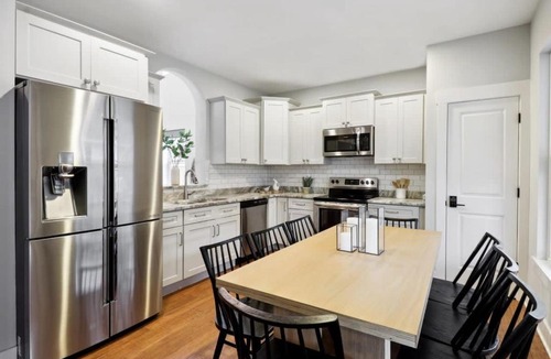 Thunderbolt House | Luxe Modern Home Private Hot Tub