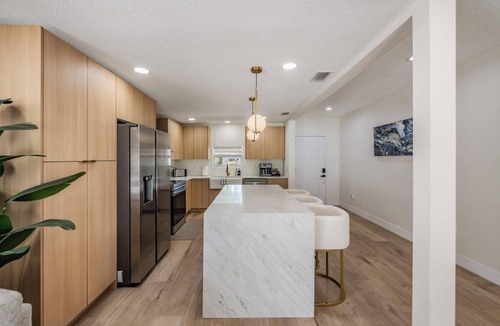 Sun Bay South House | Luxe Modern Retreat w/Resort-Style Pool!