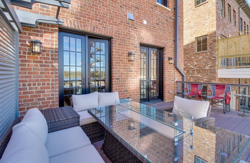 Hitch Village - Fred Wessels Homes House | Luxe Savannah Townhome: 1 Mi to Historic District