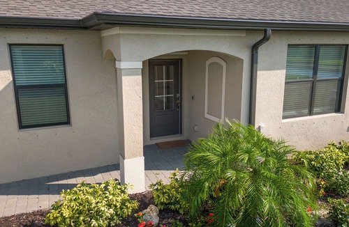 Port Charlotte House | Luxurious new villa with water view in Gated Community free wifi