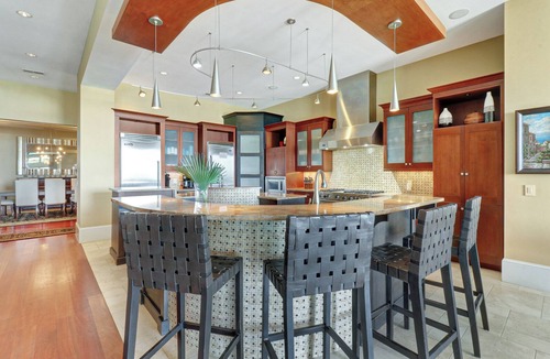 Sea Pines House | Luxurious oceanfront home with private pool with spa