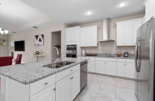 Balm House | Luxurious Tampa Bay Area Home in Serene Community!