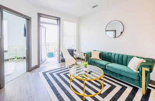 Augusta Apartment | Luxurious Unit /Med Dist./Downtown★Spacious★2TVs★Gated★ City - View★