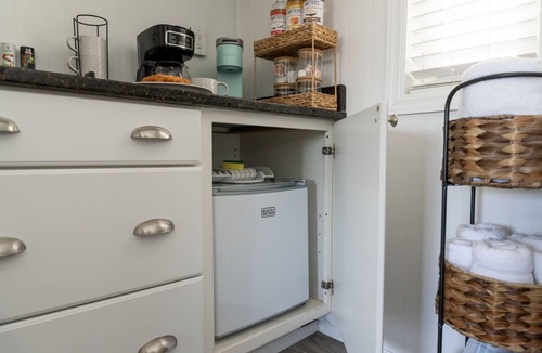 Airlie Apartment | Luxurious -Wrightsville Beach - Pool, quiet end-unit, nearby dining and marinas!