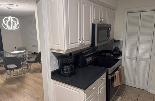 Cary House | Luxury 2-bedroom townhome in the Heart of Cary offering WiFi, AC in Unit .