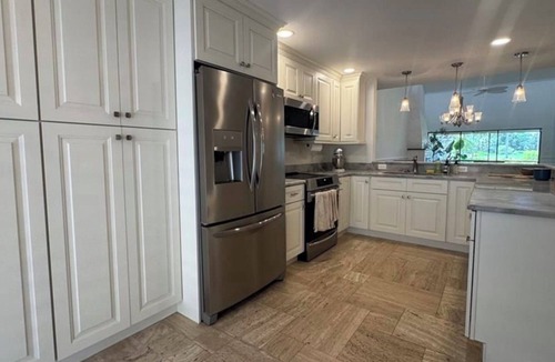 Gleneagles Villa | Luxury 2-bedroom villa 10 minutes from downtown. Pet friendly!