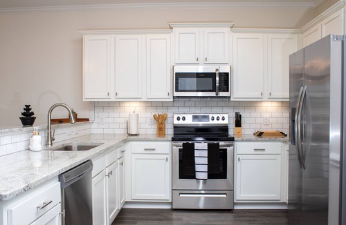 Greenville House | Luxury 3BR/3BA Smart Home Near ECU & Vidant Hospital w/Fast WiFi & EV Charging!