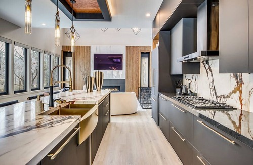 Cliftondale House | Luxury 5BR House with Pool, Hot Tub, Basketball