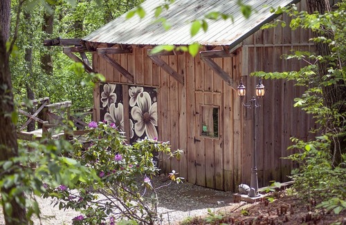 Greeneville Cabin | Luxury Cabin for Two with Beautiful River Views near Knoxville