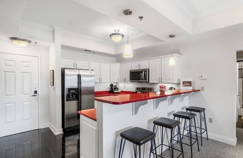 Bluff City Condo | Luxury Condo Steps Away From BMS - 2BR/2BA + Patio