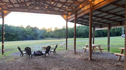College Grove Villa | Luxury Countryside Cottage on 20 Private Acres Near Nashville