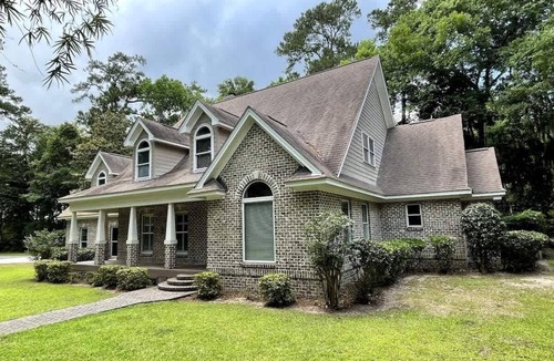 Whitemarsh Island House | Luxury Event-Ready House with Garden View