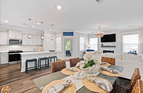Spanish Wells House | Luxury Family Retreat with gameroom