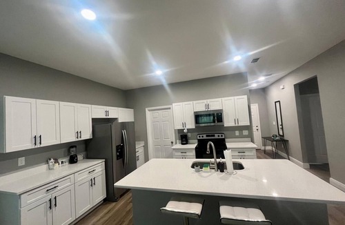 Northwest Orlando House | Luxury Family Retreat Sleeps 8 Near Disney World